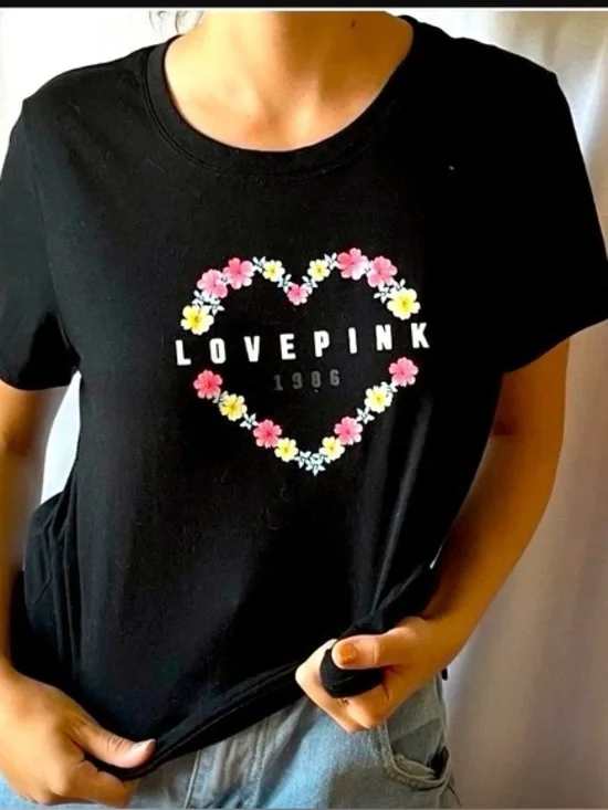 PINK Victoria’s Secret Love Heart Floral Logo Tee Shirt Top - XS - Black - Picture 3 of 10